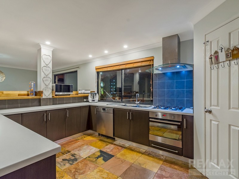 10 Ailsacraig Ramble, Kinross WA 6028