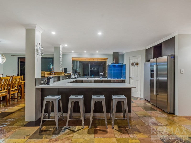 10 Ailsacraig Ramble, Kinross WA 6028