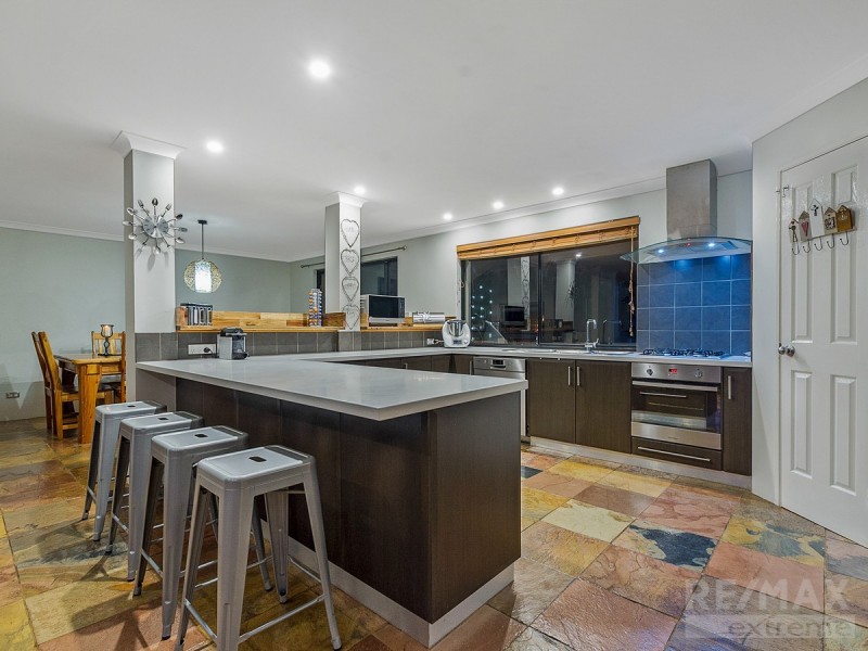 10 Ailsacraig Ramble, Kinross WA 6028