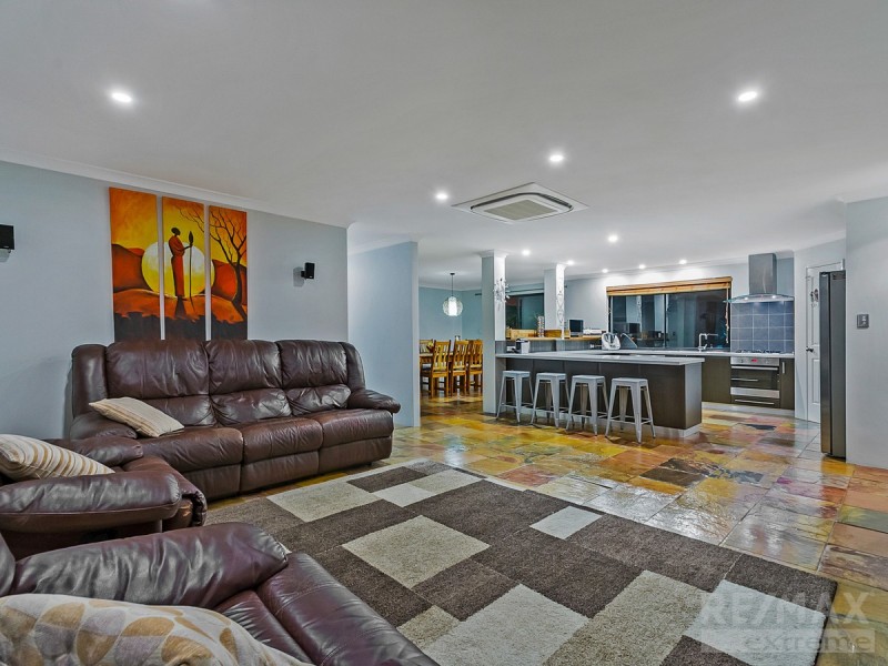 10 Ailsacraig Ramble, Kinross WA 6028