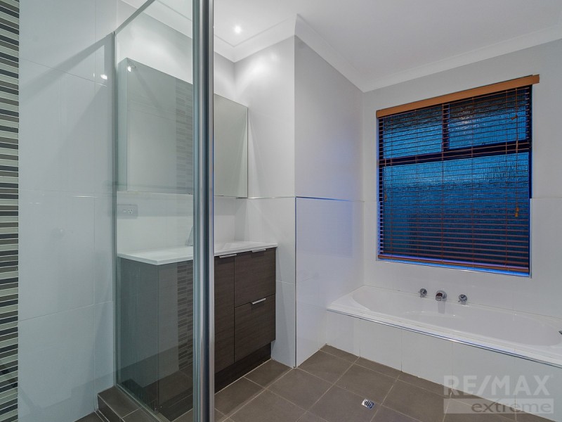 10 Ailsacraig Ramble, Kinross WA 6028