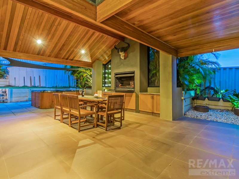 10 Ailsacraig Ramble, Kinross WA 6028