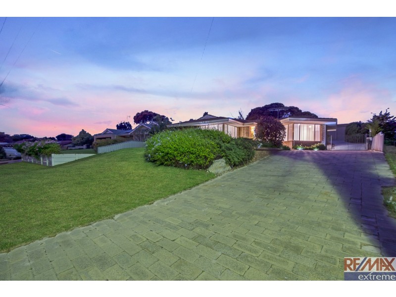 21 St Ives Drive, Yanchep WA 6035