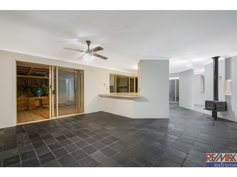 21 St Ives Drive, Yanchep WA 6035