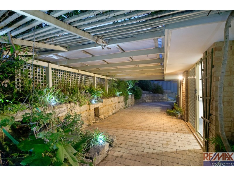 21 St Ives Drive, Yanchep WA 6035