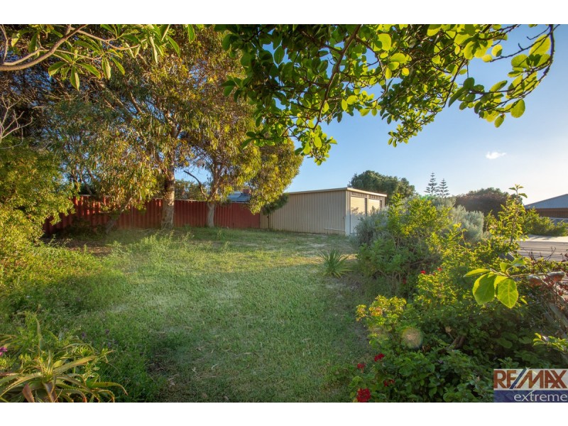 21 St Ives Drive, Yanchep WA 6035