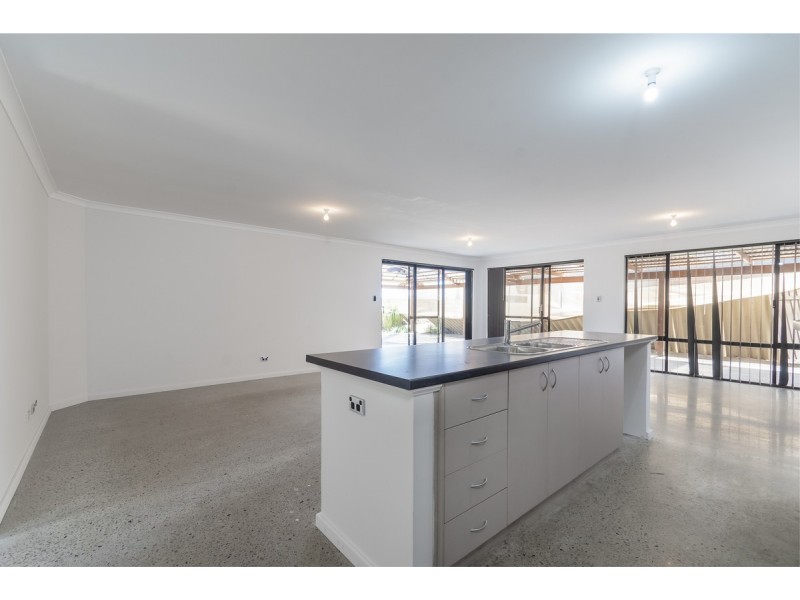 9 Dirleton Loop, Butler WA 6036