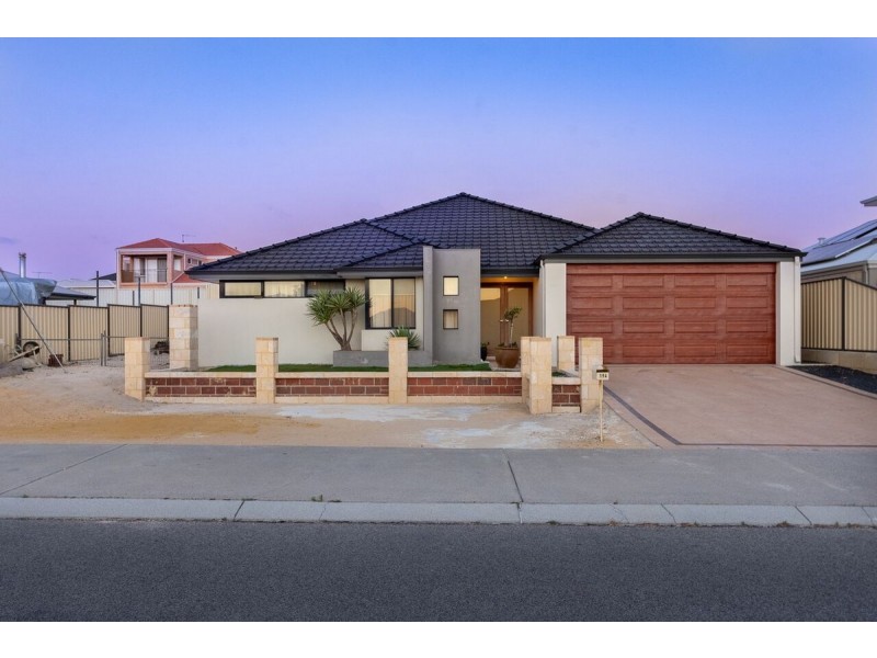 194 Lagoon Drive, Yanchep WA 6035
