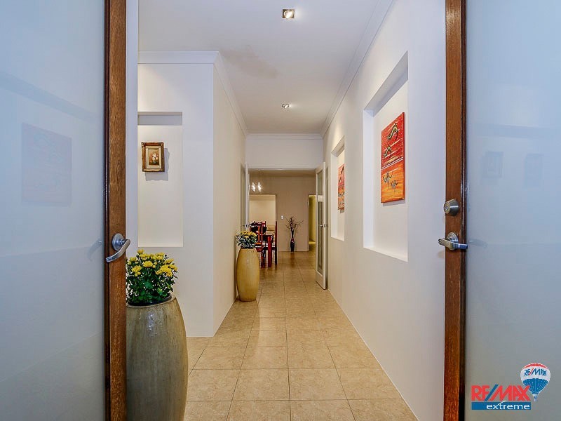 194 Lagoon Drive, Yanchep WA 6035