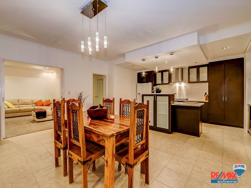 194 Lagoon Drive, Yanchep WA 6035