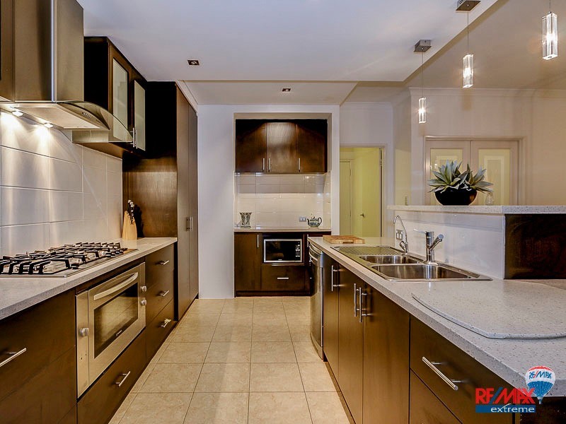 194 Lagoon Drive, Yanchep WA 6035