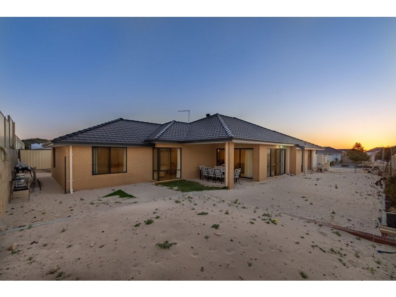 194 Lagoon Drive, Yanchep WA 6035