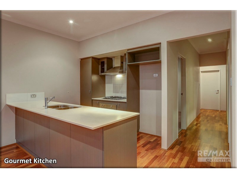 55B Helmsdale Loop, Butler WA 6036