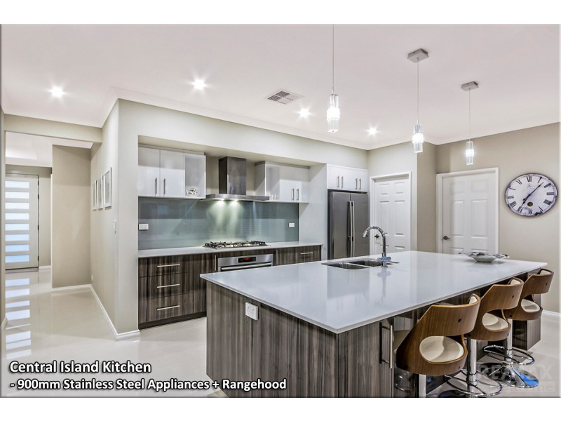 4 Course Way, Alkimos WA 6038