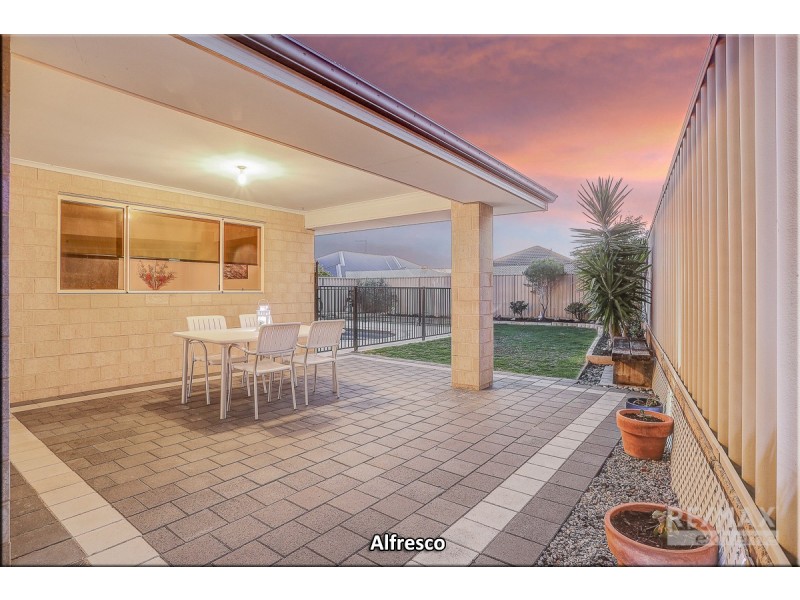 18 Beachwood Crescent, Butler WA 6036