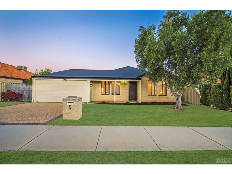 5 Tidworth Elbow, Butler WA 6036