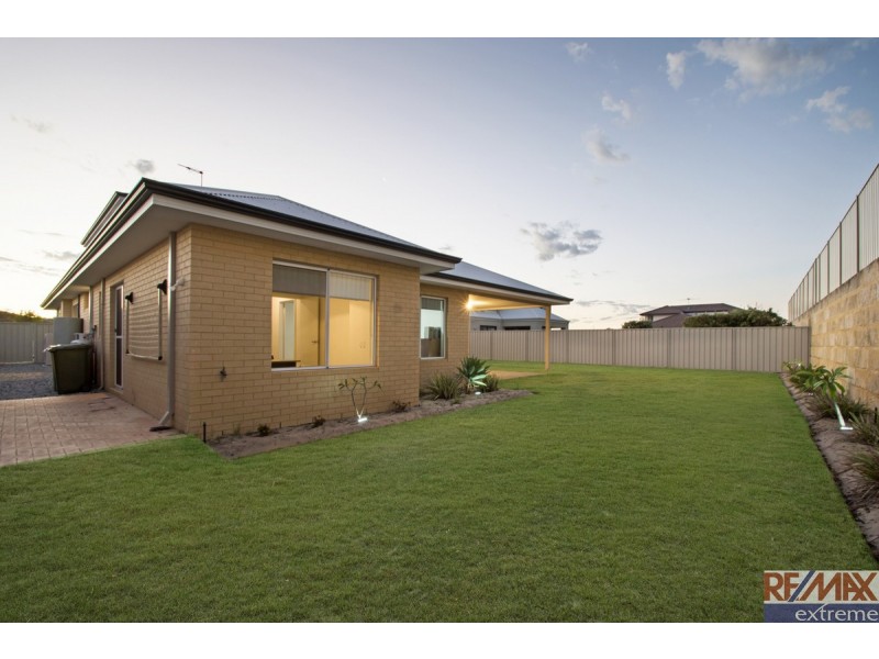 35 Trumpeter Parade, Yanchep WA 6035