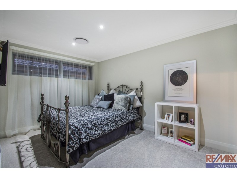 16 Blackwood Meander, Yanchep WA 6035