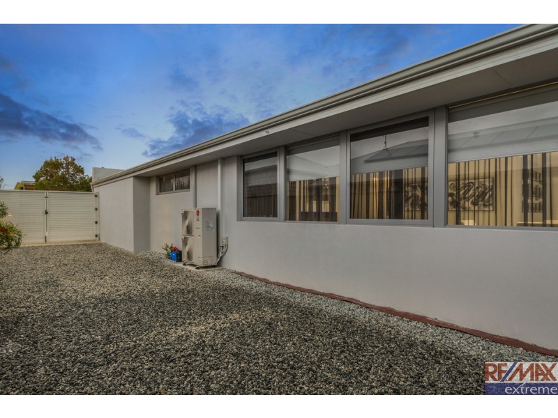 16 Blackwood Meander, Yanchep WA 6035