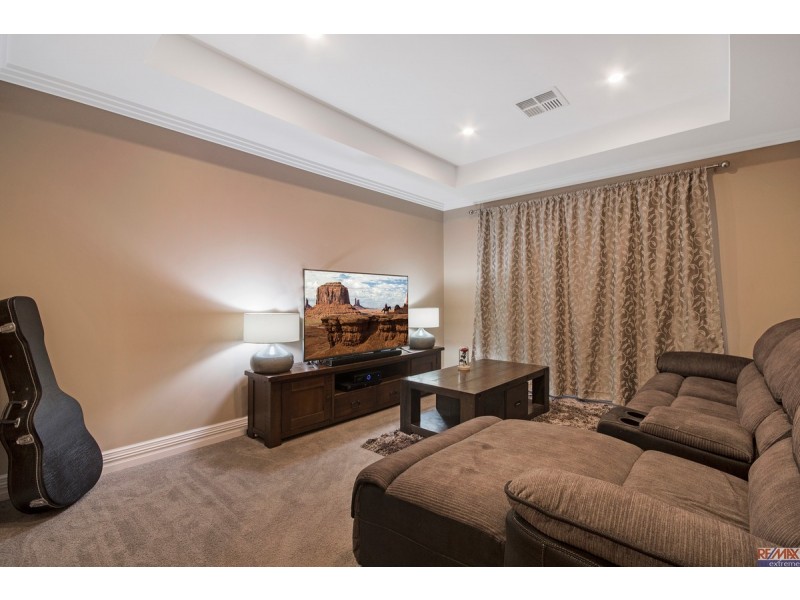 15 Grenadier Street, Two Rocks WA 6037