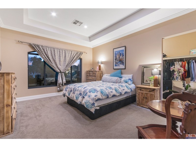 15 Grenadier Street, Two Rocks WA 6037