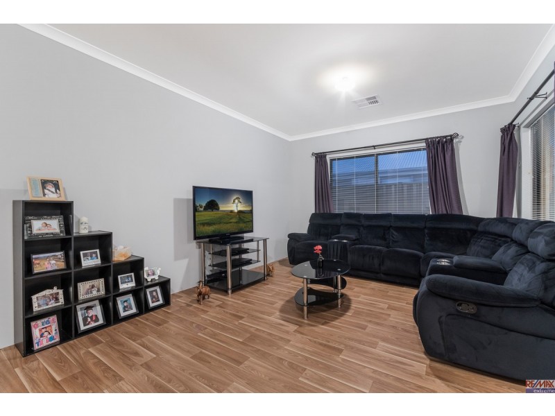 12 Garigal Street, Yanchep WA 6035