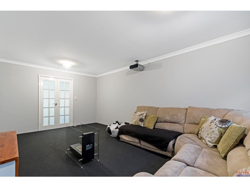 12 Garigal Street, Yanchep WA 6035