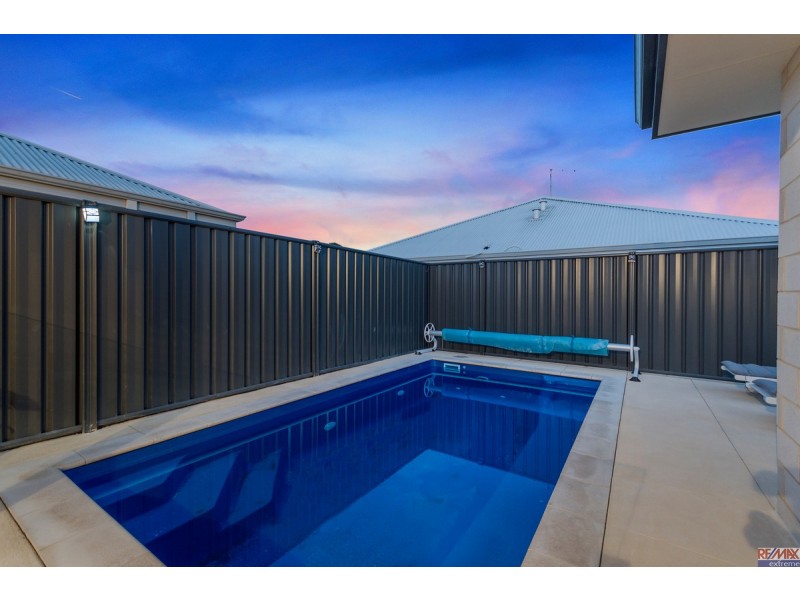 12 Garigal Street, Yanchep WA 6035