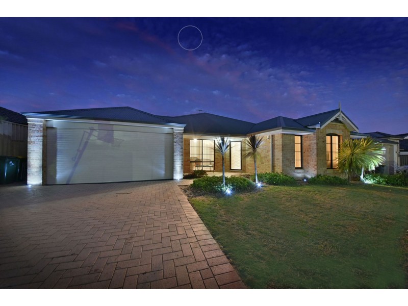 21 Helmsdale Loop, Butler WA 6036