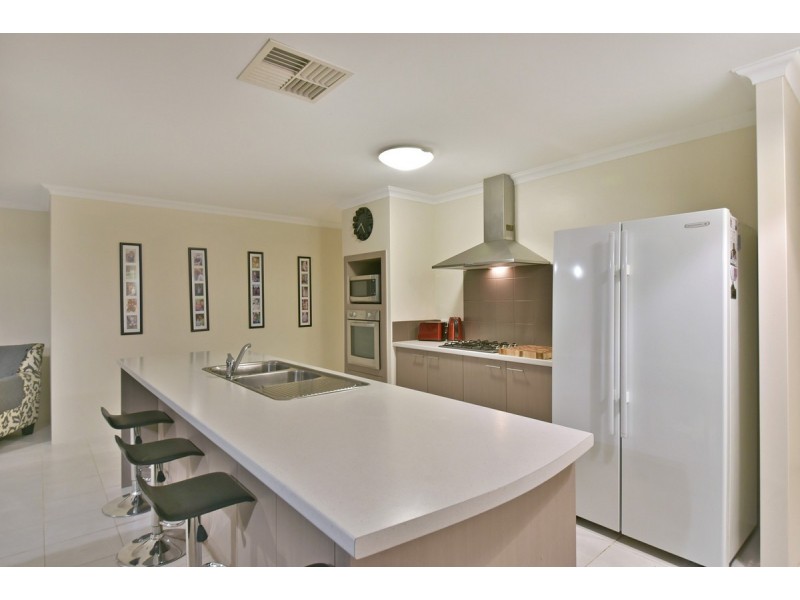 21 Helmsdale Loop, Butler WA 6036