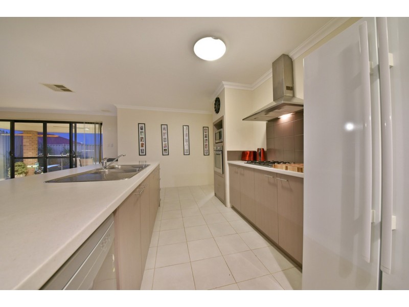 21 Helmsdale Loop, Butler WA 6036