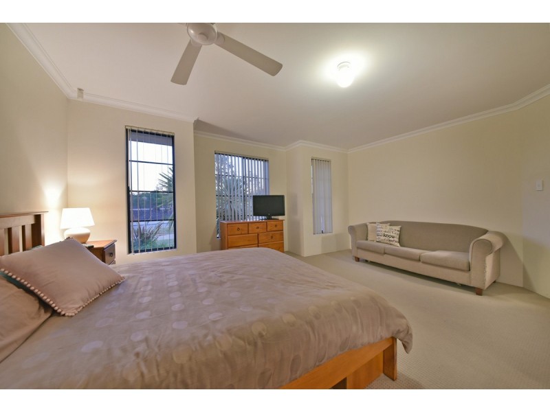 21 Helmsdale Loop, Butler WA 6036