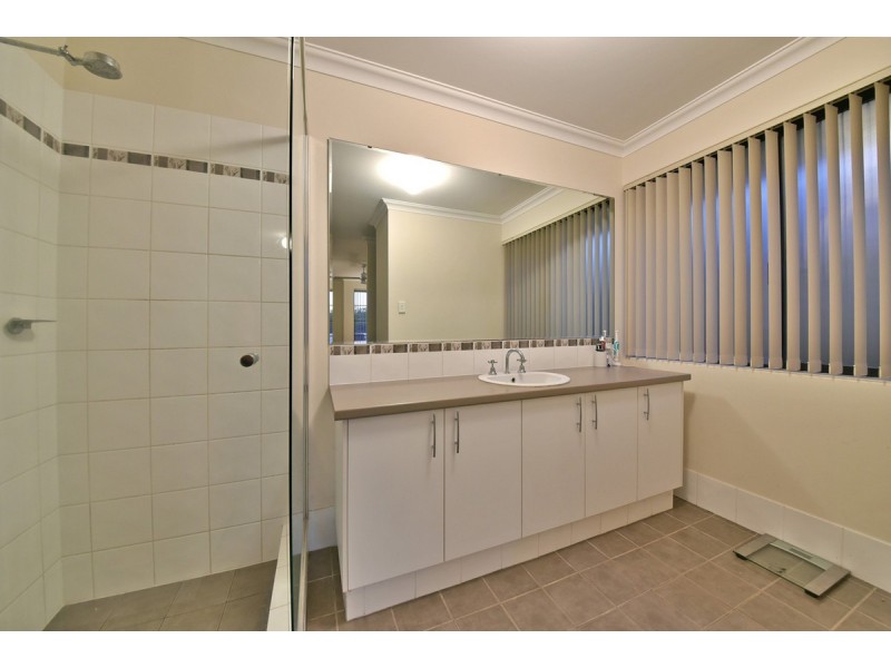 21 Helmsdale Loop, Butler WA 6036