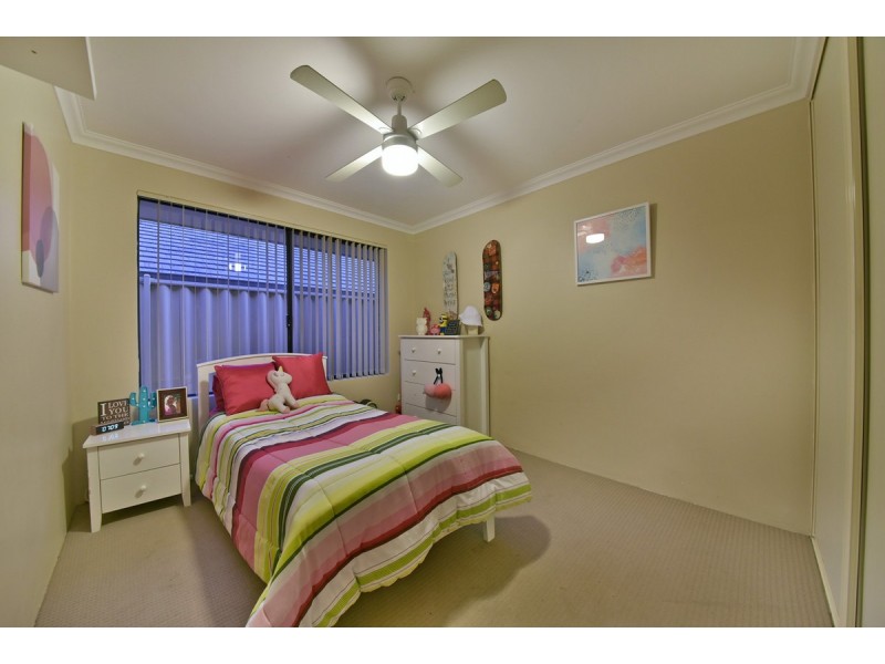 21 Helmsdale Loop, Butler WA 6036