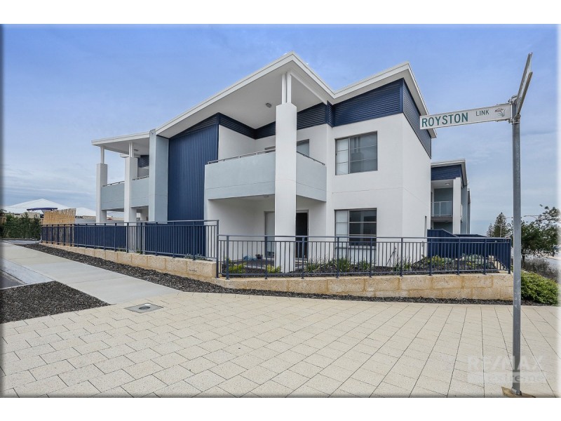 17/2 Royston Link, Butler WA 6036