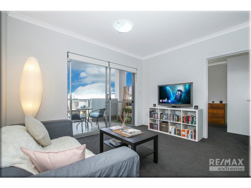 17/2 Royston Link, Butler WA 6036