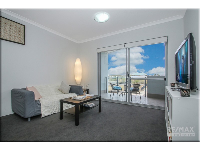 17/2 Royston Link, Butler WA 6036