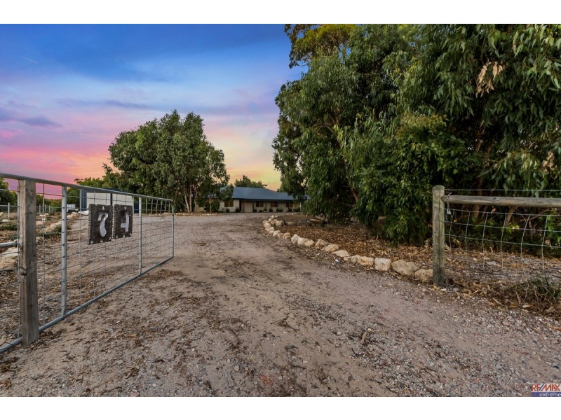 74 Cinnamon Meander, Two Rocks WA 6037