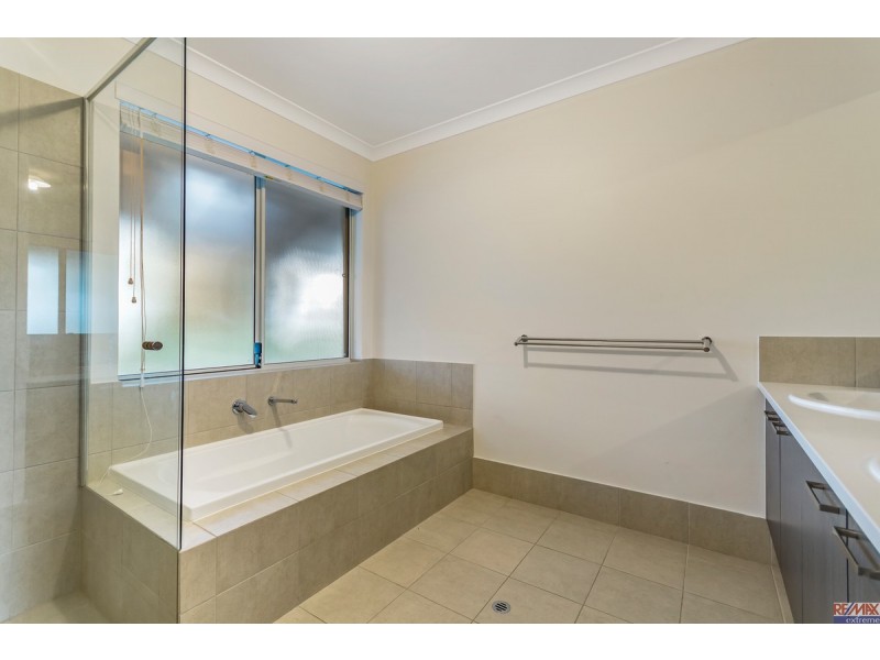 74 Cinnamon Meander, Two Rocks WA 6037