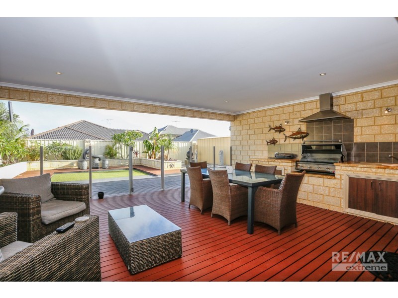 9 Seaspray Crescent, Jindalee WA 6036