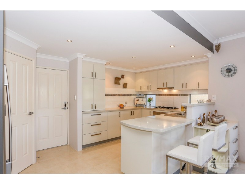 9 Seaspray Crescent, Jindalee WA 6036