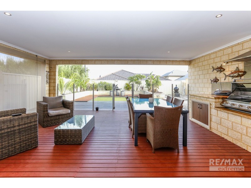 9 Seaspray Crescent, Jindalee WA 6036