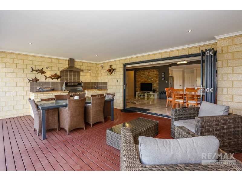 9 Seaspray Crescent, Jindalee WA 6036