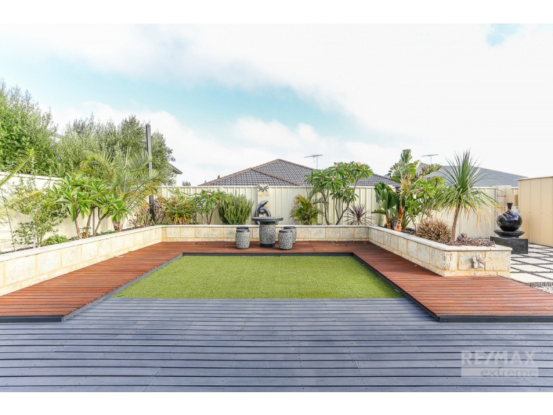 9 Seaspray Crescent, Jindalee WA 6036