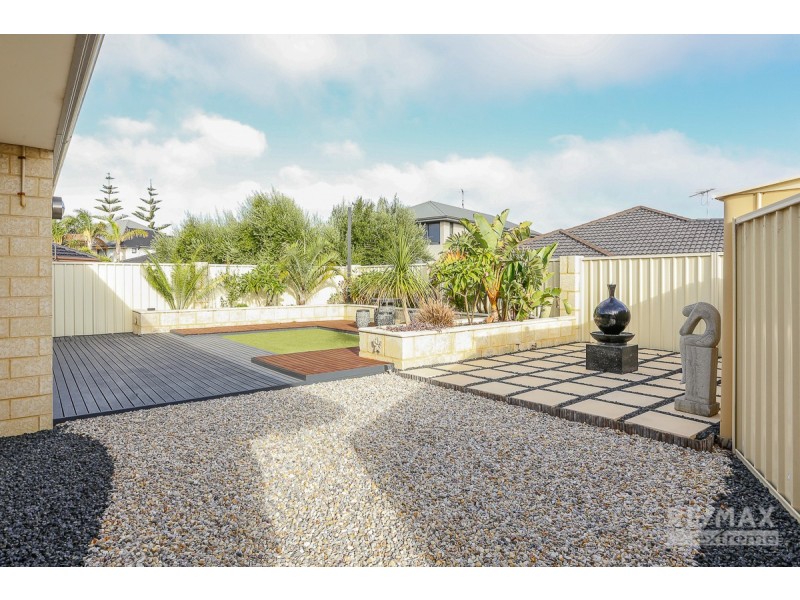 9 Seaspray Crescent, Jindalee WA 6036