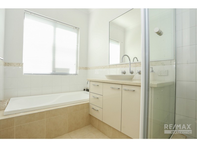 9 Seaspray Crescent, Jindalee WA 6036