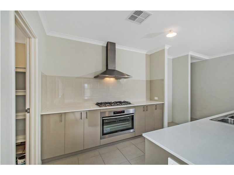 15 Fulvous Loop, Eglinton WA 6034