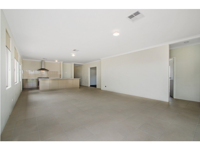 15 Fulvous Loop, Eglinton WA 6034