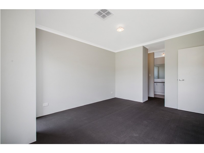 15 Fulvous Loop, Eglinton WA 6034