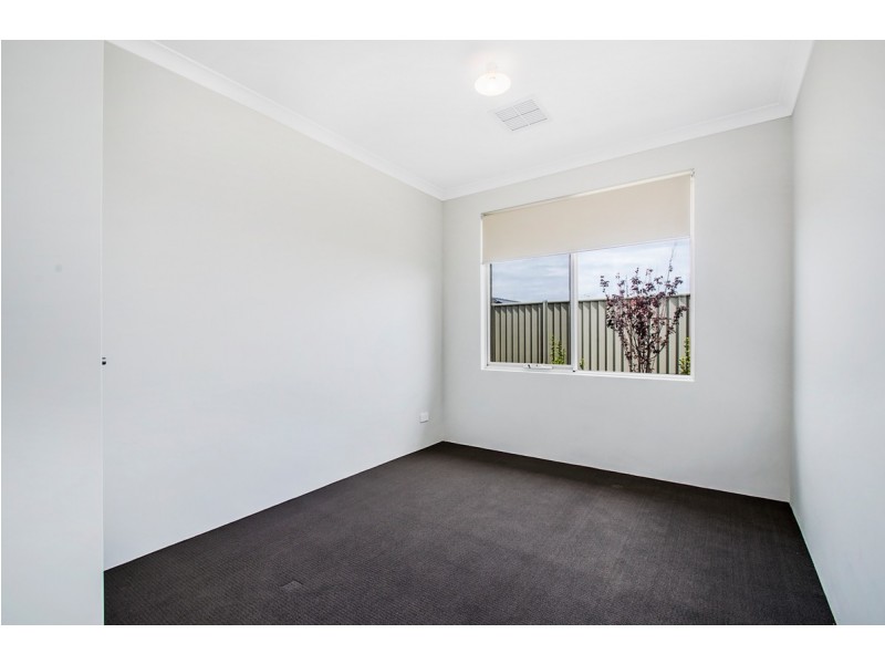 15 Fulvous Loop, Eglinton WA 6034